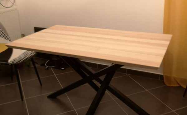 Comment fabriquer une table en bois massif